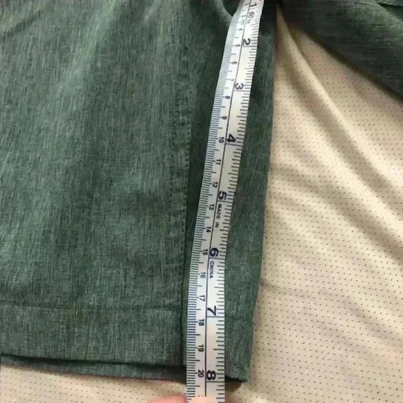 32 Degree Green Golf Shorts Sz 38 - Picture 5 of 5